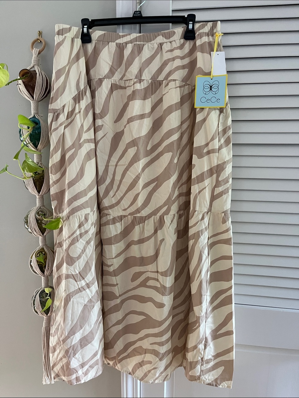 CeCe Beige and Cream-Print Maxi Skirt